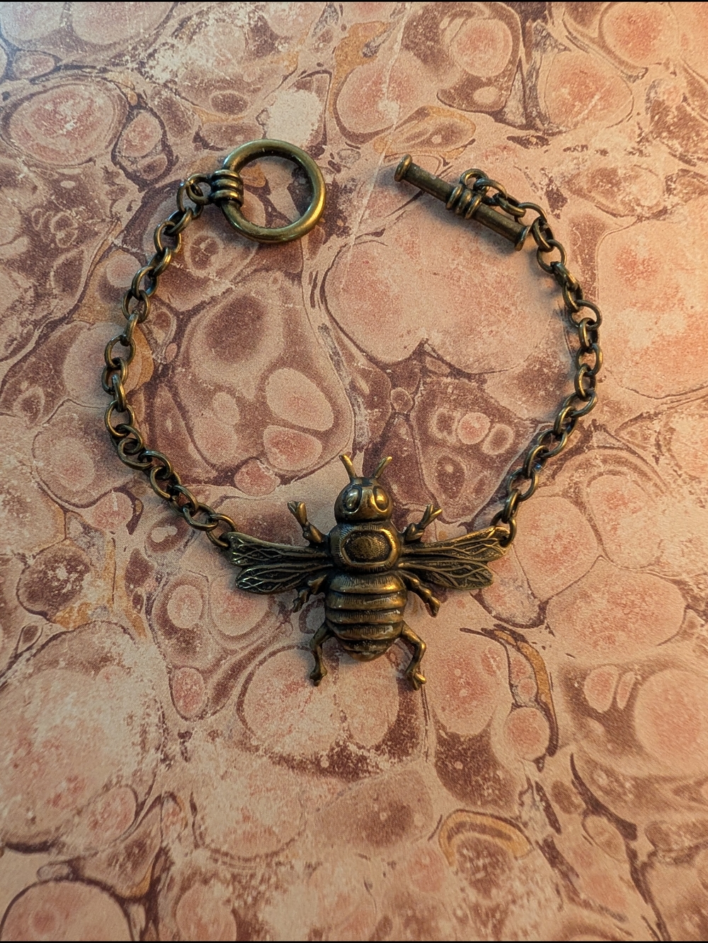 Vintage-Inspired Brass Bee Charm Bracelet - Women's Jewelry